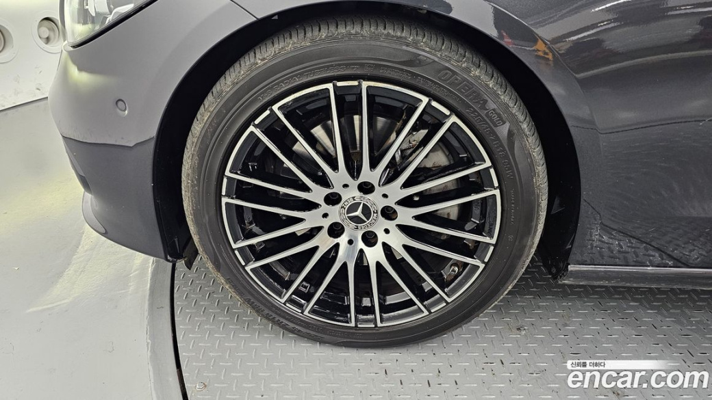 Mercedes-Benz C-Class C300 4MATIC Avantgarde, 2024
