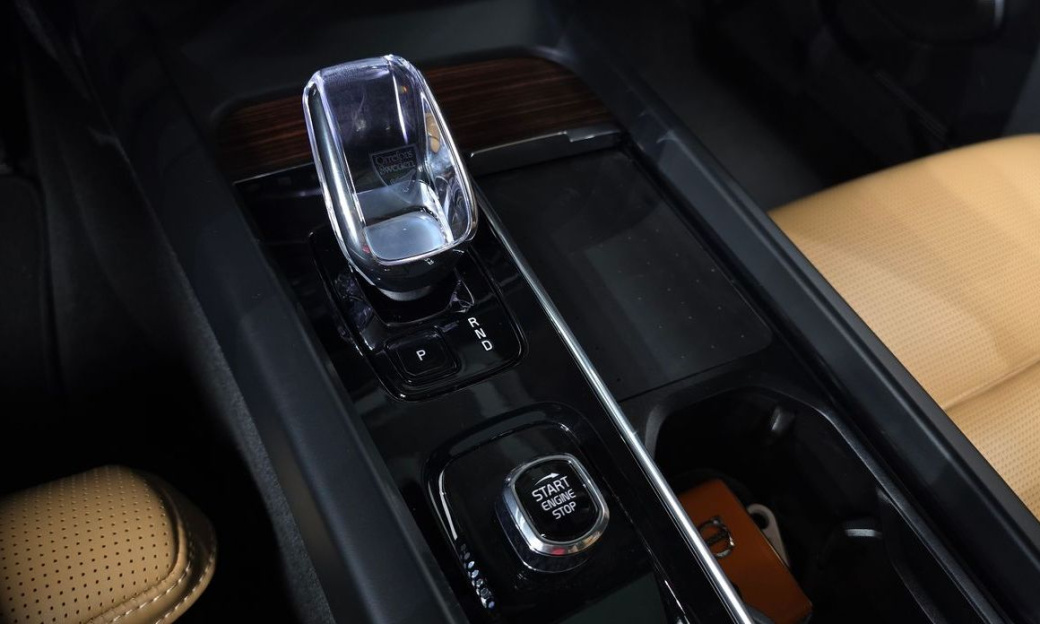 Volvo V60 B5 Ultimate AWD, 2023