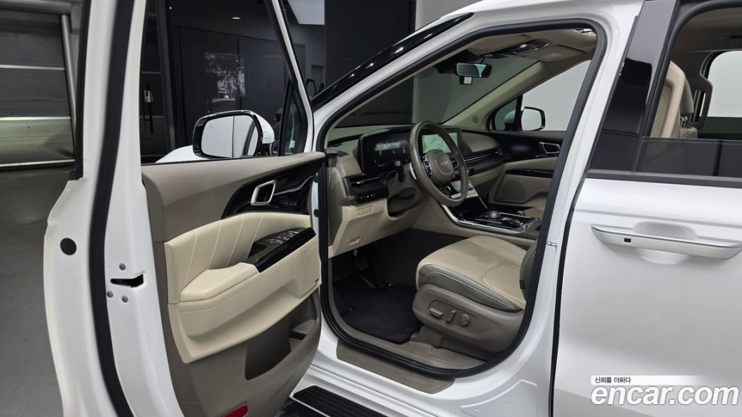 Kia Carnival 9-Seater Signature, 2022