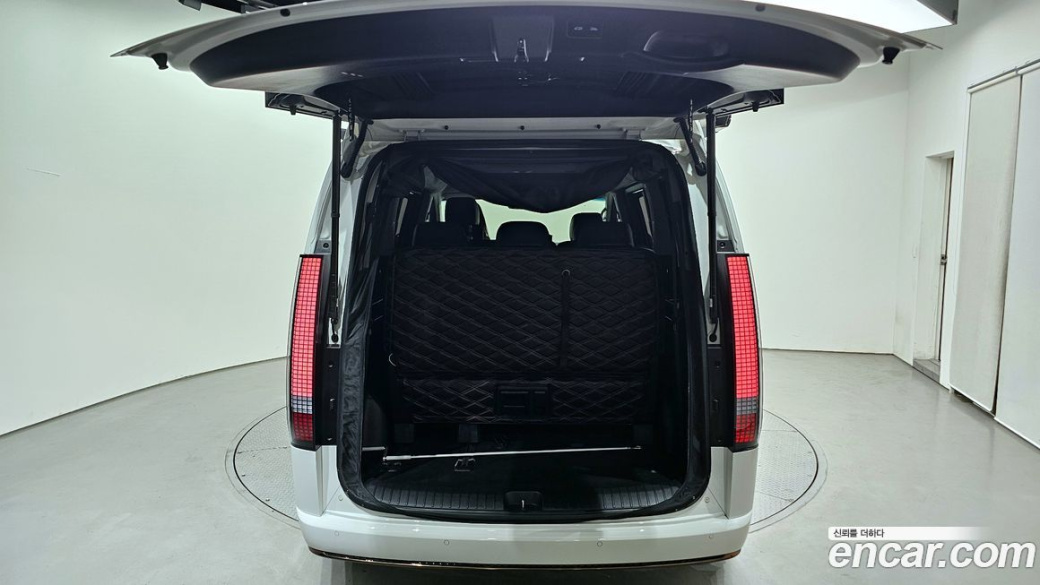 Hyundai Staria 4WD Camper, 2023