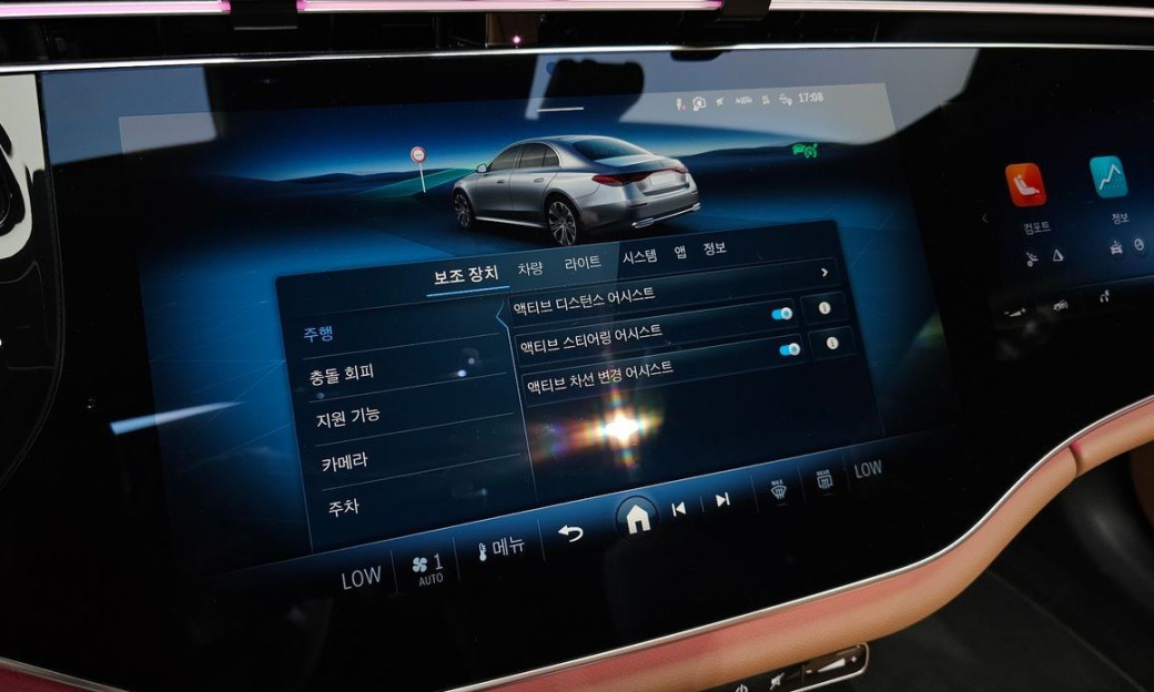 Mercedes-Benz E-Class E300 4MATIC AMG Line, 2024