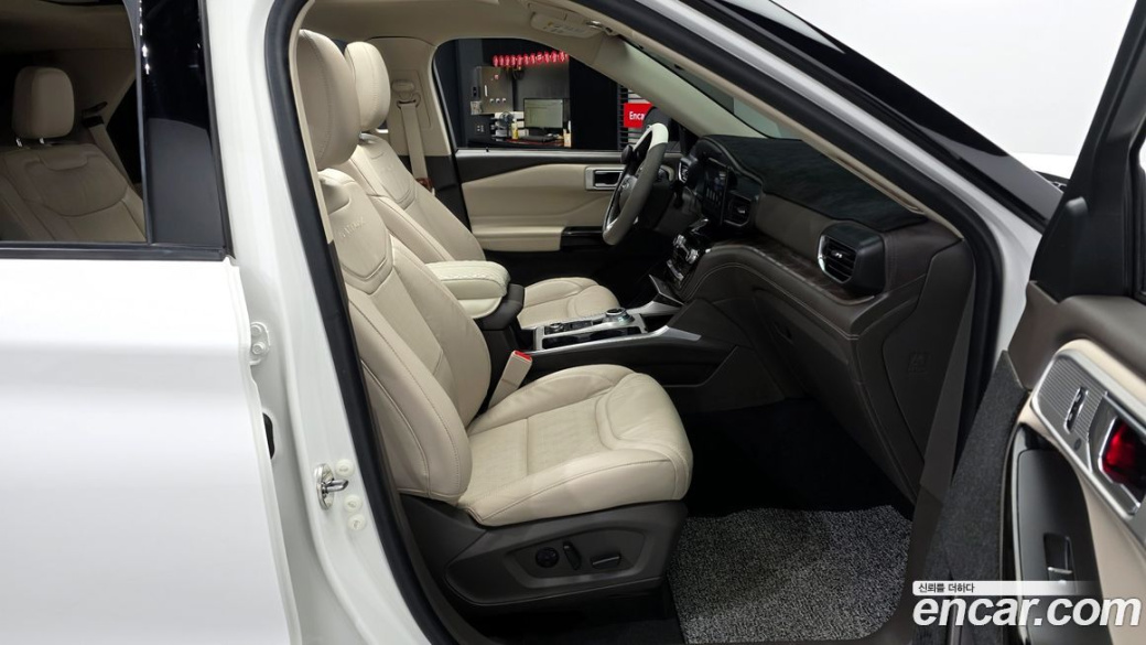 Ford Explorer 3.0 Platinum 4WD, 2022
