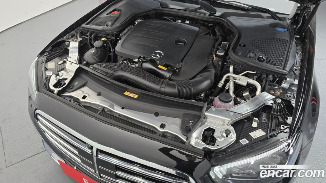 Mercedes-Benz E-Class E350 4MATIC Exclusive, 2023