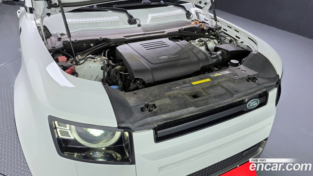 Land Rover Defender 110 P300 X-Dynamic SE, 2022