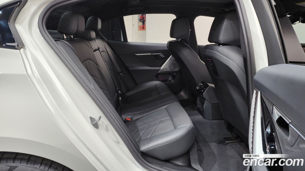 BMW 5-Series 520i M Sport, 2025