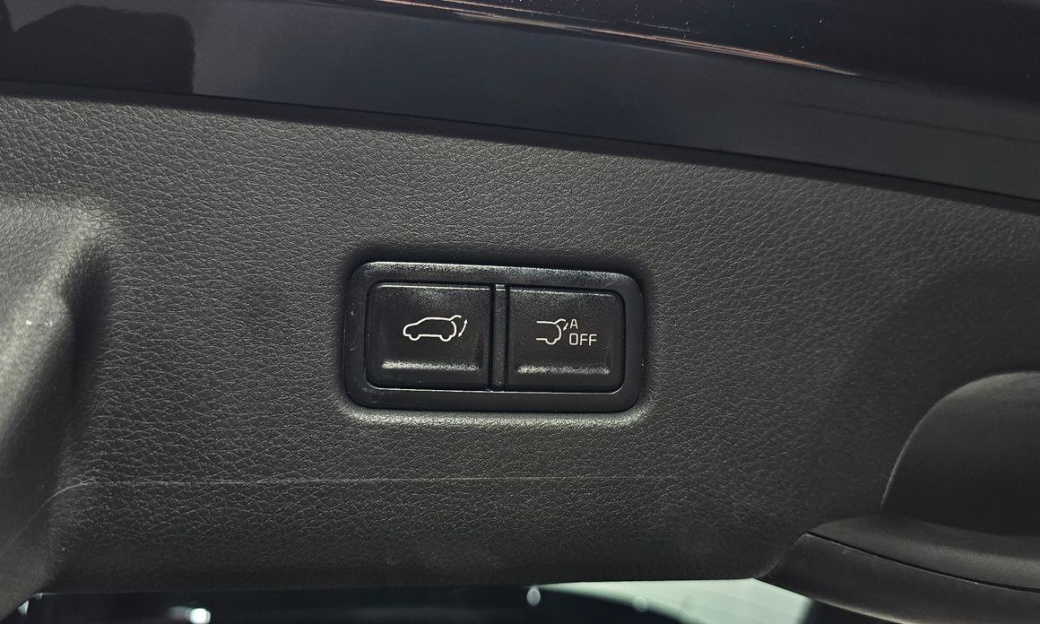 Kia Carnival 9-Seater Noblesse, 2025