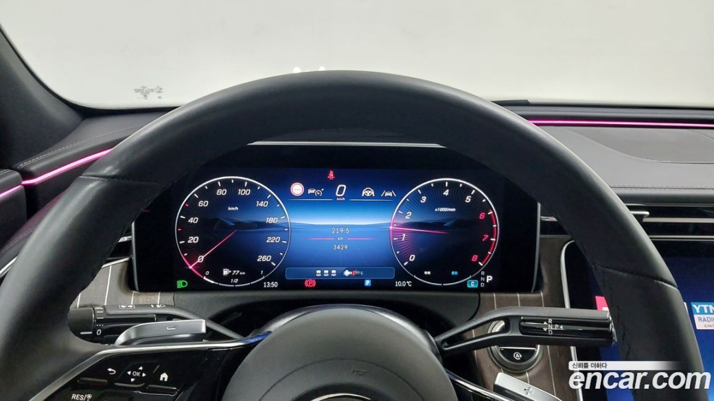 Mercedes-Benz E-Class E300 4MATIC Exclusive, 2025