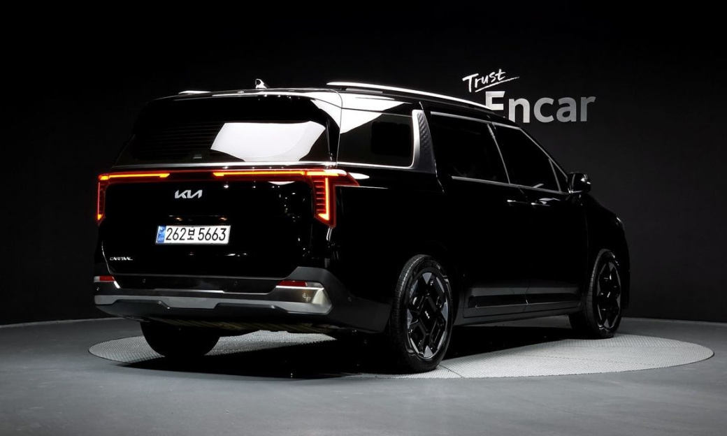 Kia Carnival 9-Seater Noblesse, 2025