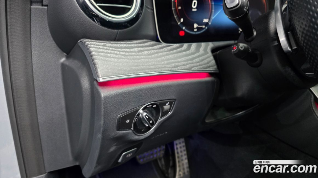 Mercedes-Benz E-Class E350 4MATIC AMG Line, 2022