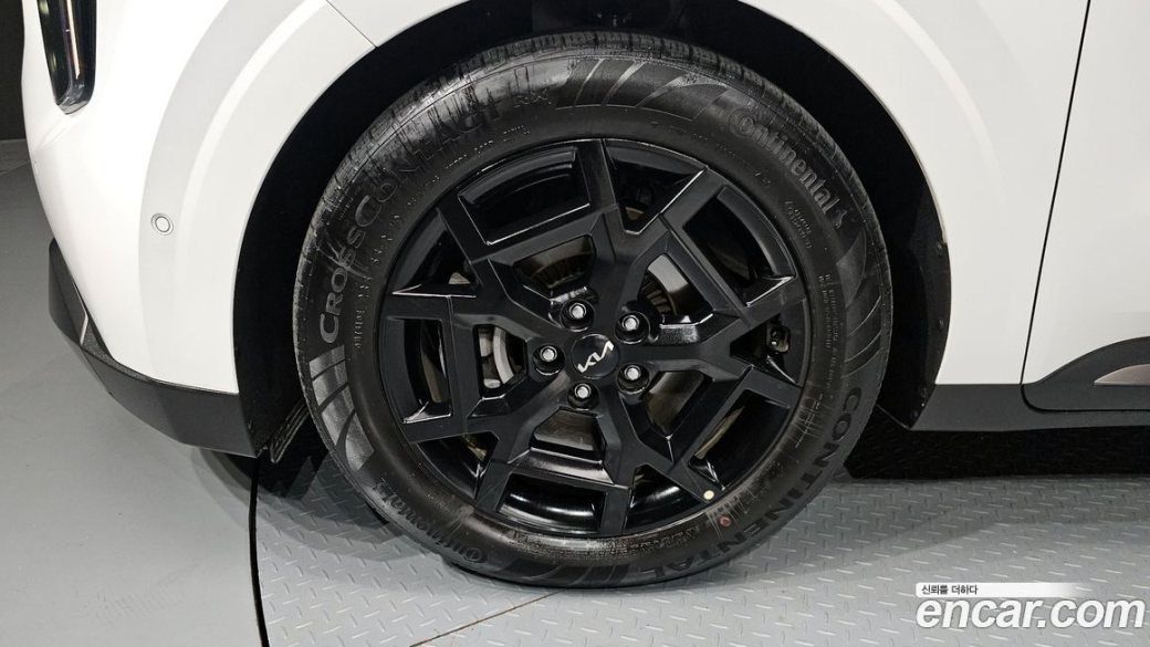 Kia Carnival 7-Seater Gravity, 2025