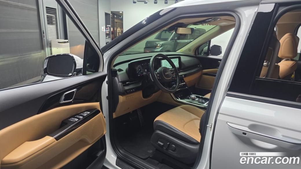 Kia Carnival 9-Seater Noblesse, 2023