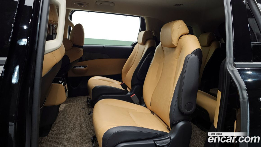 Kia Carnival 9-Seater Noblesse, 2023