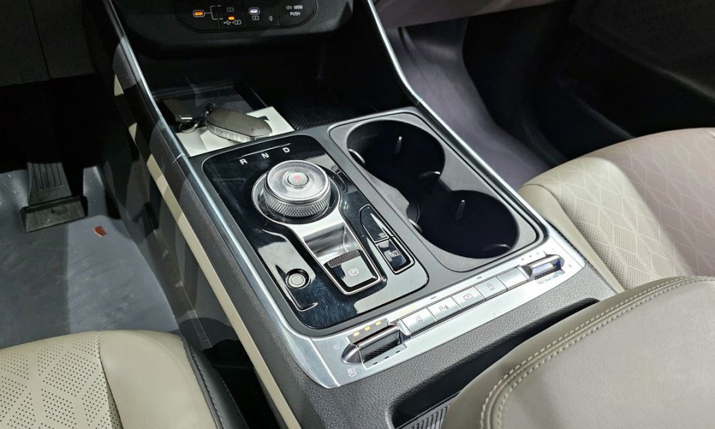 Kia Carnival 9-Seater Noblesse, 2025