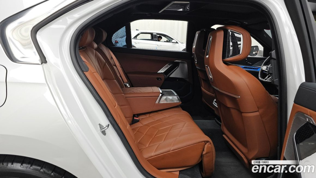 BMW 7-Series 740i xDrive M Sport, 2025