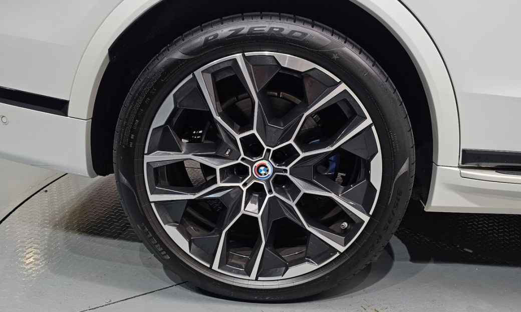 BMW X7 xDrive 40i M Sport 7STR, 2025
