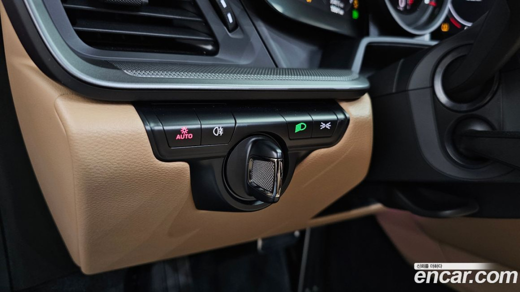 Porsche 911 Carrera Cabriolet, 2024