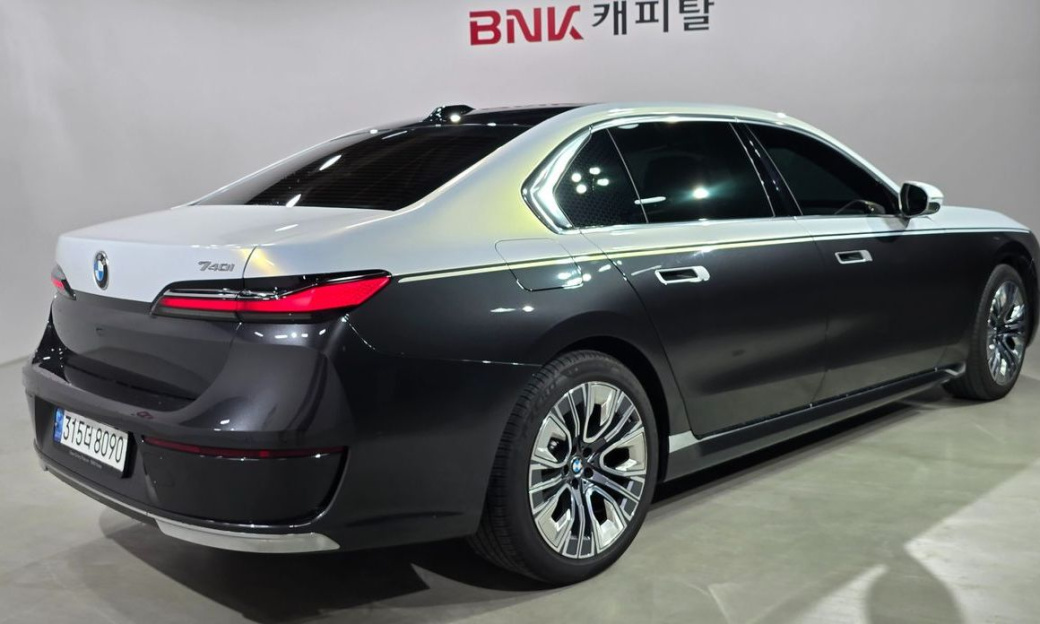 BMW 7-Series 740i sDrive Design Pure Excellence, 2023