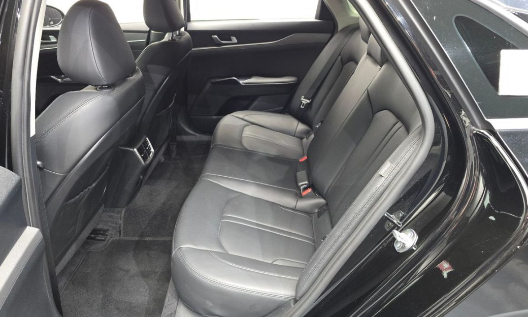 Kia K5 2.0, 2024