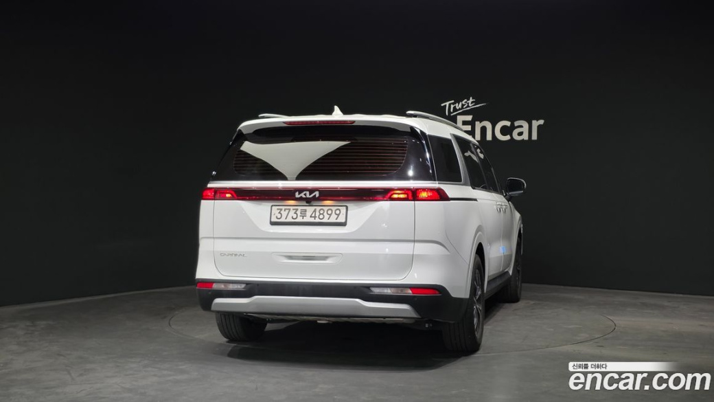 Kia Carnival 9-Seater Prestige, 2023