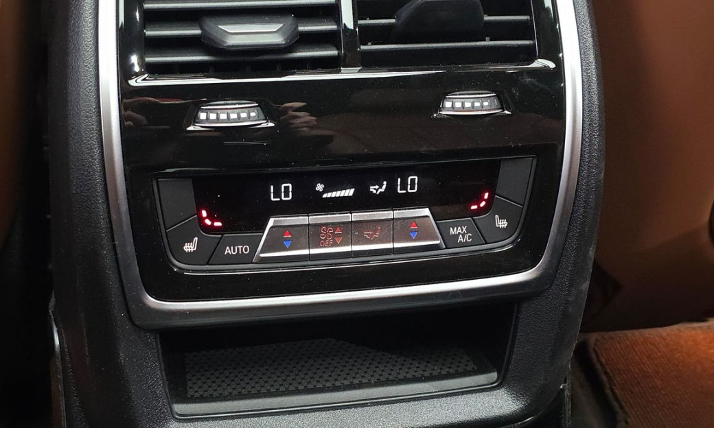 BMW X7 M60i xDrive M sport 6STR, 2025