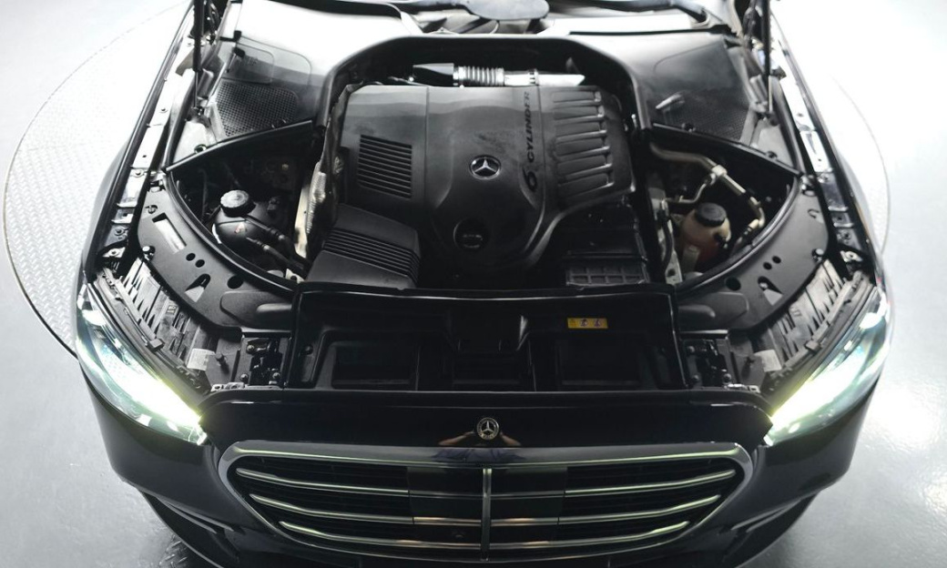Mercedes-Benz S-Class S500L 4MATIC, 2022