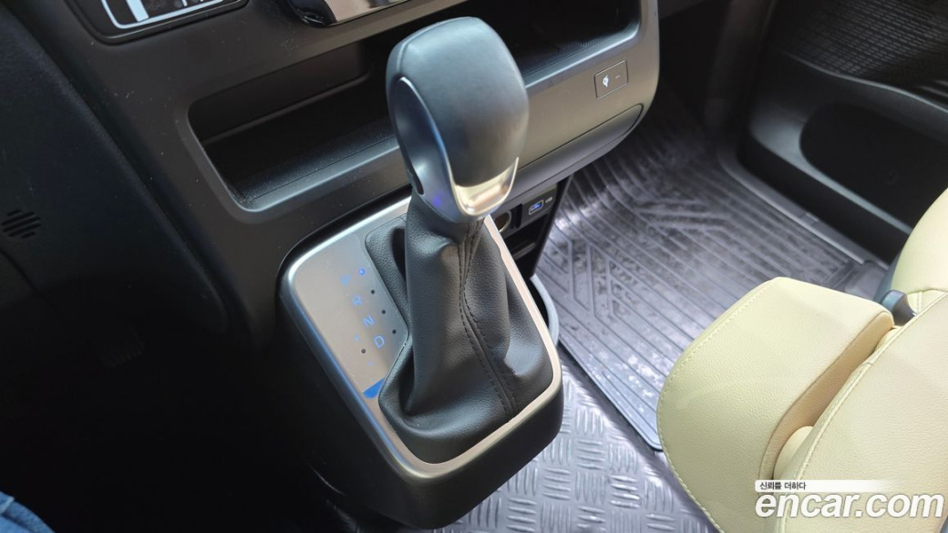 Hyundai Staria Tourer 9-Seater, 2023