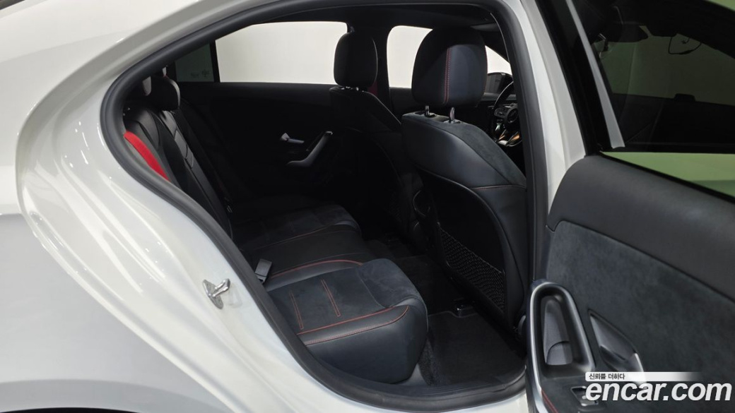 Mercedes-Benz A-Class AMG A35 4MATIC Sedan, 2023