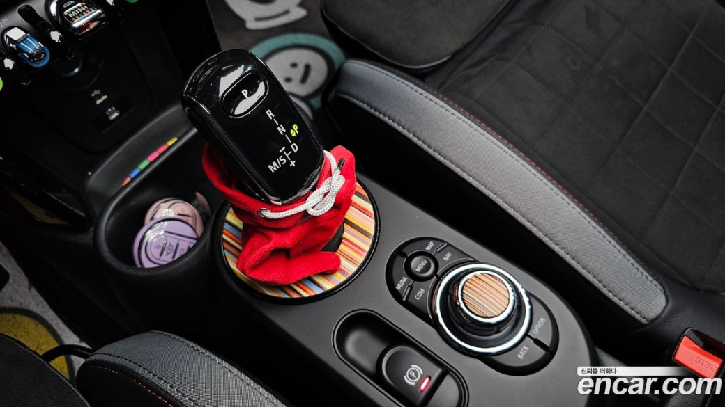 Mini Cooper Convertible JCW, 2024