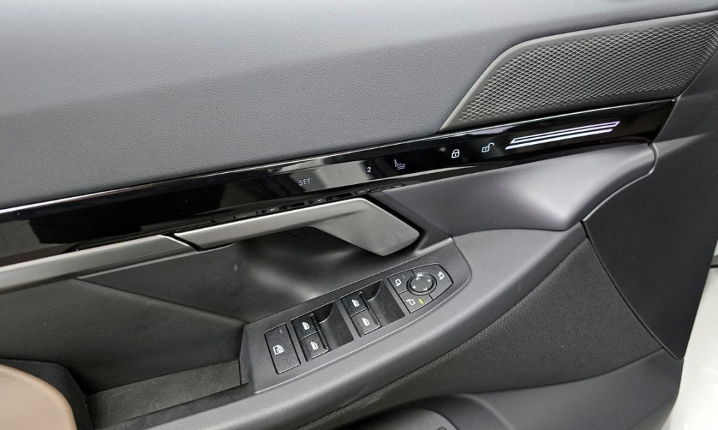 BMW 5-Series 520i, 2024