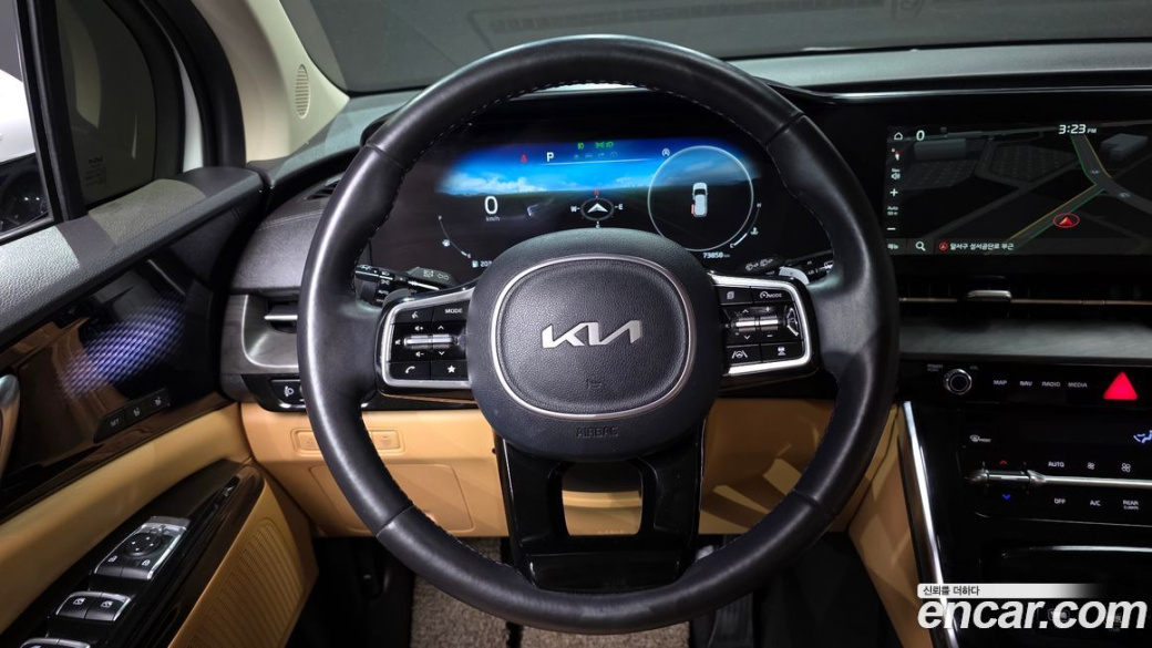 Kia Carnival 9-Seater Signature, 2023