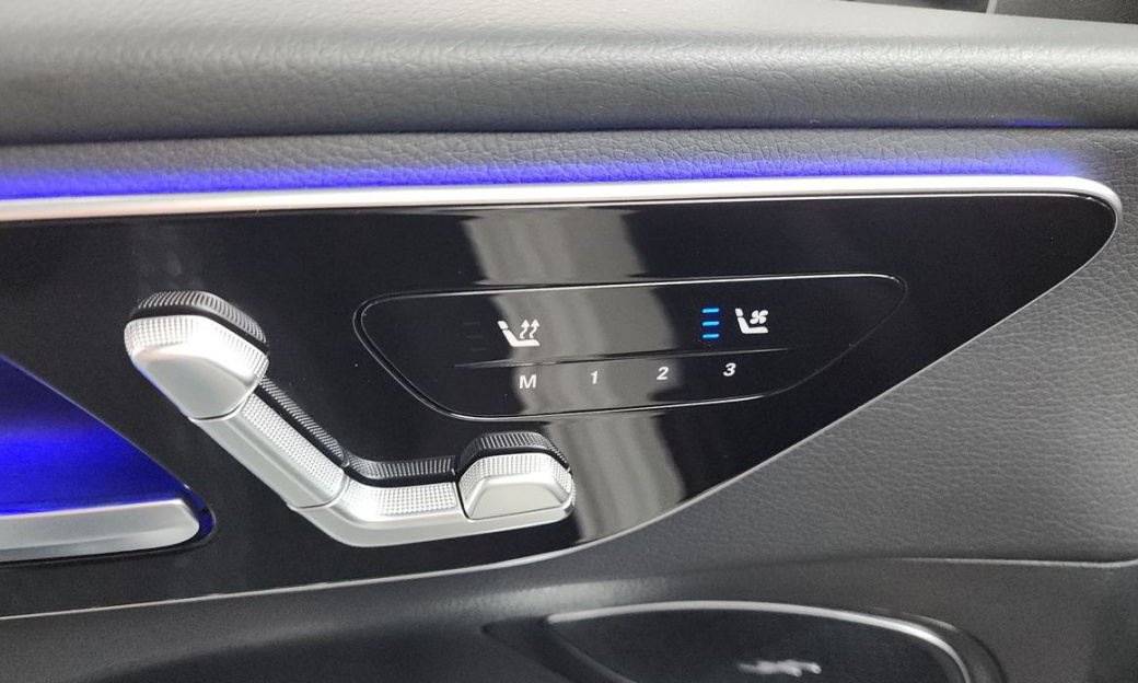 Mercedes-Benz C-Class C300 4MATIC Avantgarde, 2024