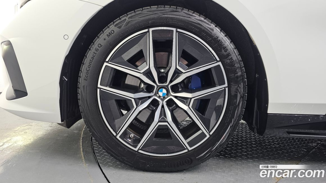 BMW 5-Series 523d M Sport, 2025