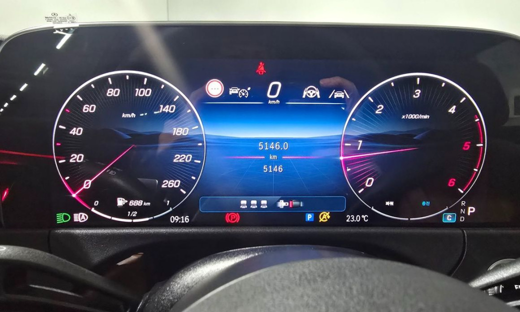 Mercedes-Benz E-Class E220d 4MATIC Exclusive, 2025