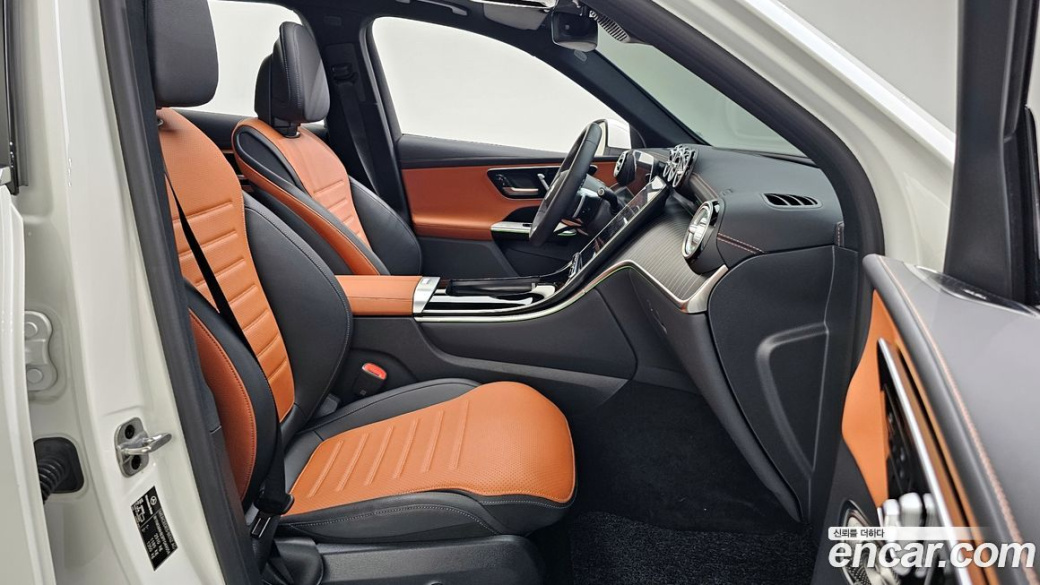 Mercedes-Benz GLC-Class GLC300 4MATIC AMG Line, 2023
