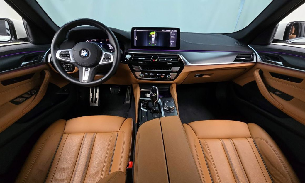 BMW 5-Series 520i M Sport, 2023