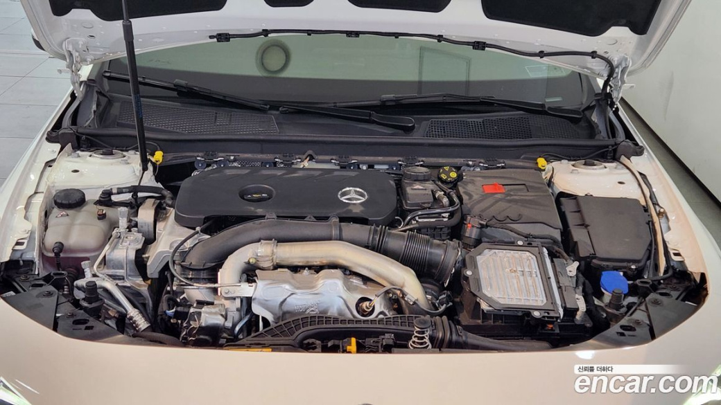 Mercedes-Benz CLA-Class CLA250 4MATIC, 2025