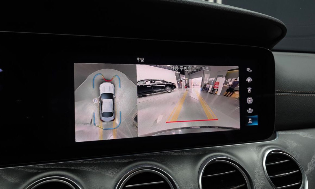 Mercedes-Benz E-Class E350 4MATIC Exclusive, 2023