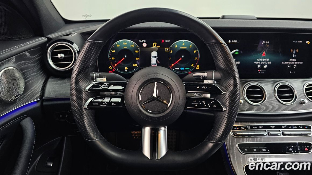 Mercedes-Benz E-Class E350 4MATIC AMG Line, 2022