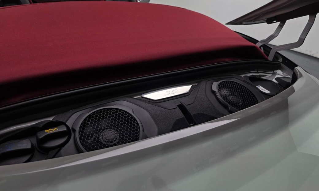 Porsche 911 Carrera Cabriolet, 2024