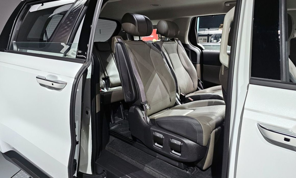 Kia Carnival 7-Seater Noblesse, 2025