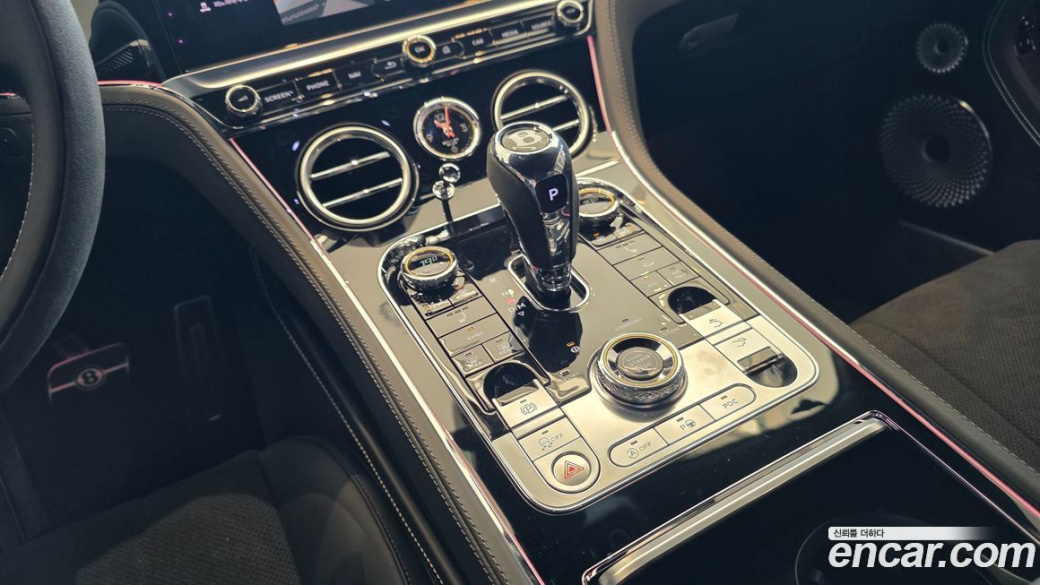 Bentley Continental 4.0 GTS, 2024