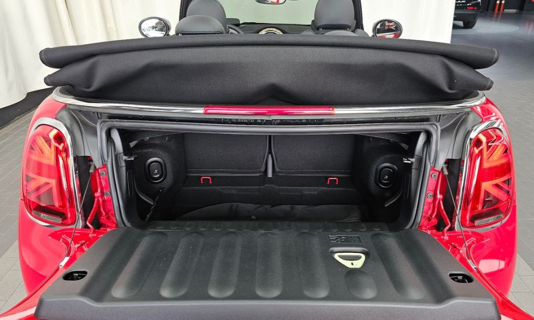 Mini Cooper Convertible Classic, 2024
