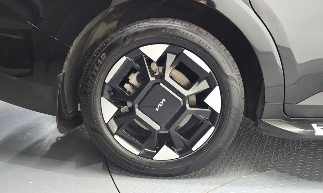 Kia Carnival 9-Seater Noblesse, 2024