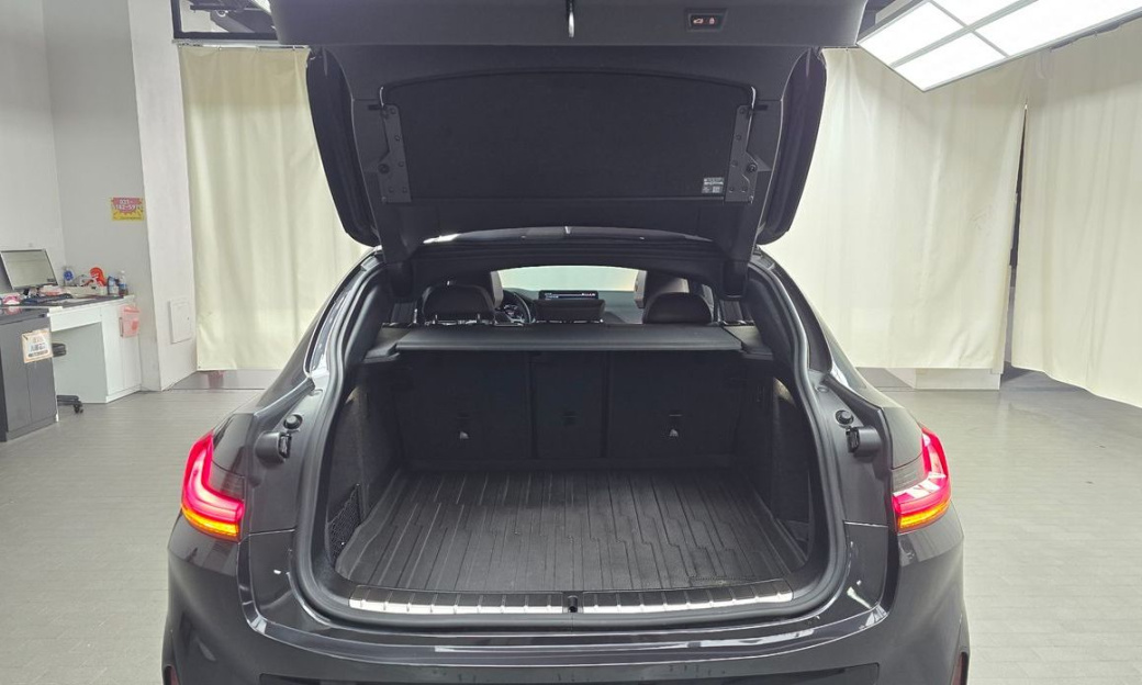 BMW X4 xDrive20i M Sport, 2022