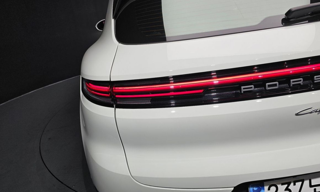 Porsche Cayenne 3.0, 2024