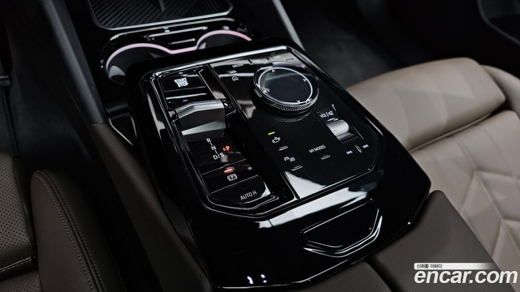 BMW 5-Series 520i M Sport, 2025