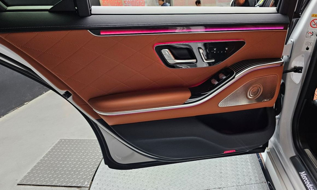 Mercedes-Benz S-Class S500L 4MATIC, 2025