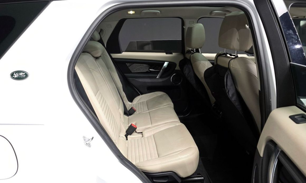 Land Rover Discovery Sport P250 SE, 2022