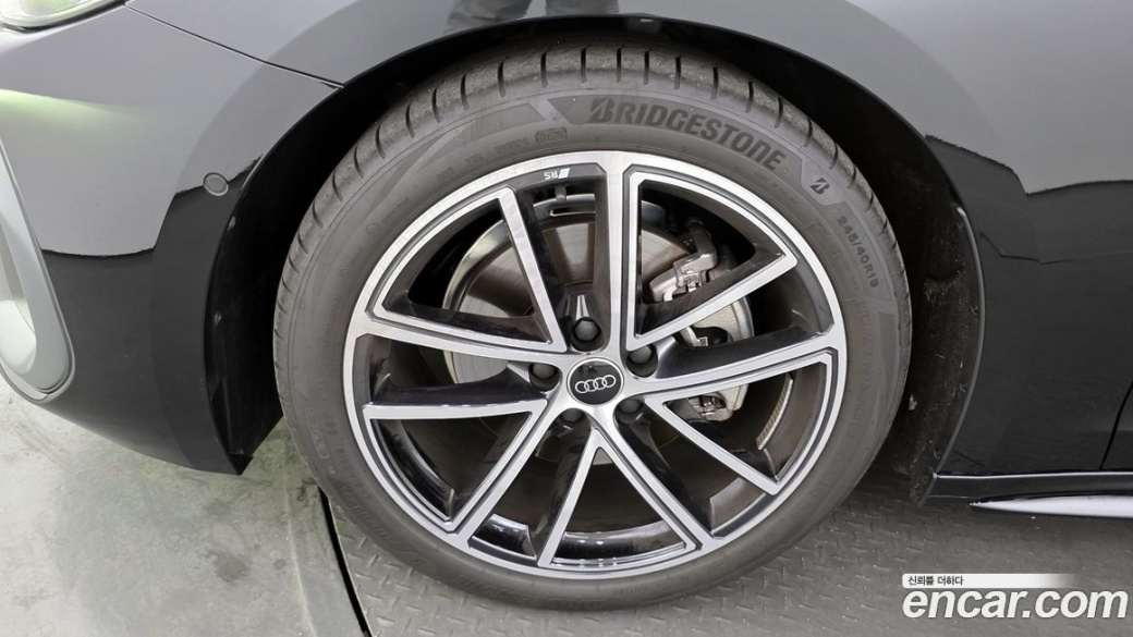 Audi A5 40 TFSI Quattro S Line, 2025