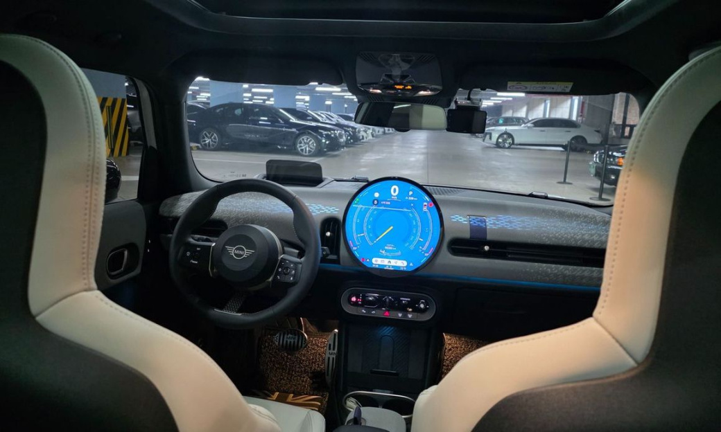 Mini Cooper 5 Door Favoured, 2025